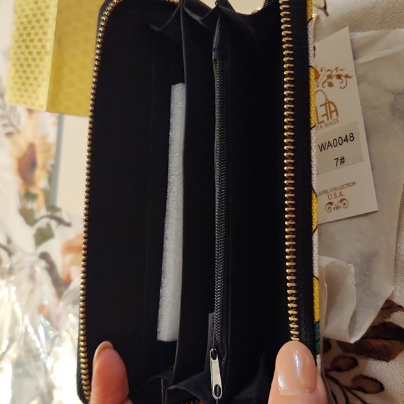 Lemon Wallet - Picture 3 of 3